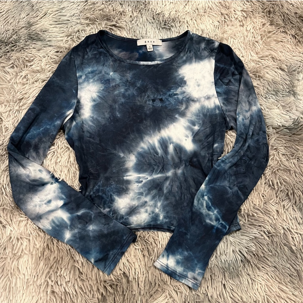 Gaze Tie-Dye Blue Long Sleeved Shirt